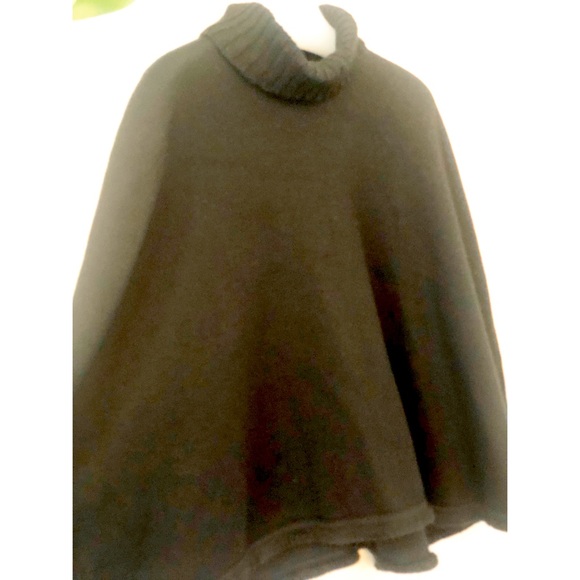 Vintage Black Knit Cape. One size - Picture 3 of 5